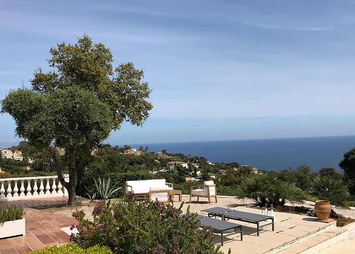 Quiet 4 Bedrooms Full Sea View Heated Pool Villa Sainte-Maxime