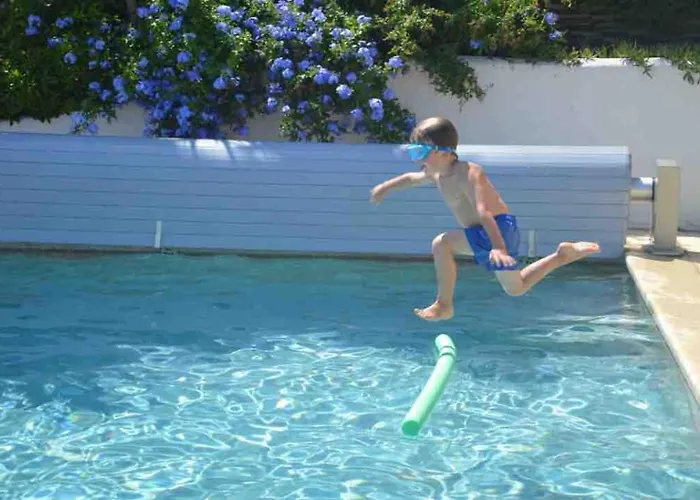 Quiet 4 Bedrooms Full Sea View Heated Pool Villa *