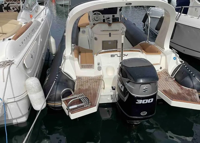 Quiet 4 Bedrooms Full Sea View Heated Pool