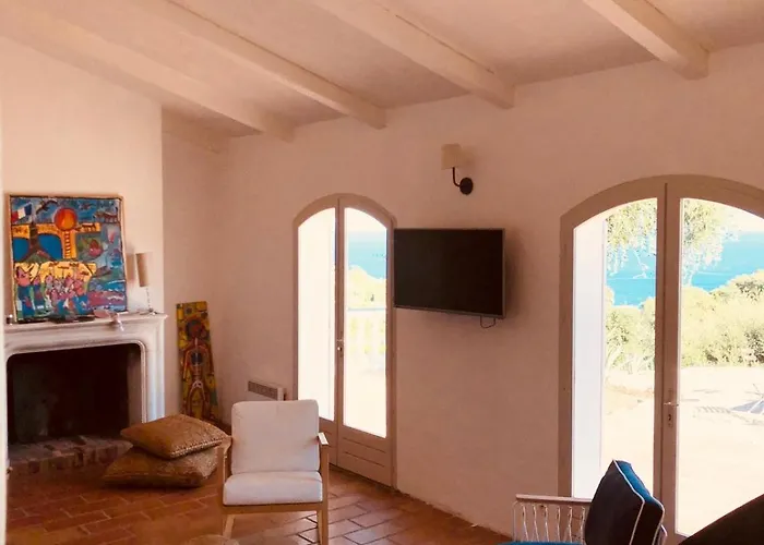 Quiet 4 Bedrooms Full Sea View Heated Pool Villa *