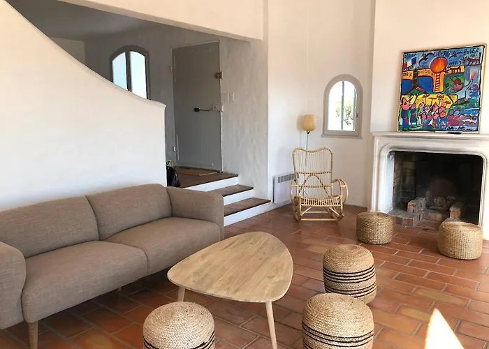 Quiet 4 Bedrooms Full Sea View Heated Pool Villa *