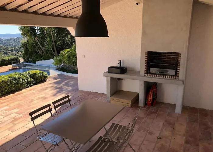 Quiet 4 Bedrooms Full Sea View Heated Pool Villa