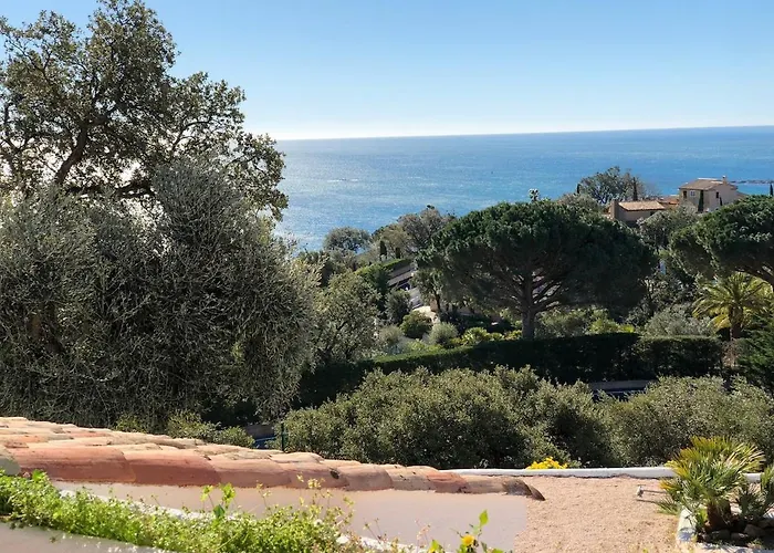 Quiet 4 Bedrooms Full Sea View Heated Pool *