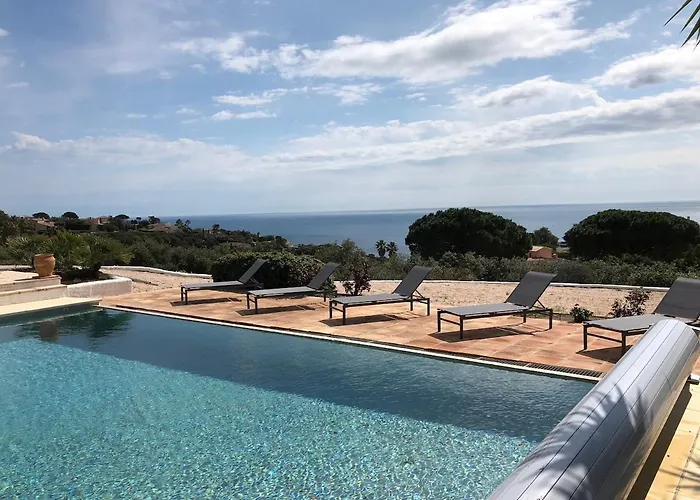 Quiet 4 Bedrooms Full Sea View Heated Pool Villa *