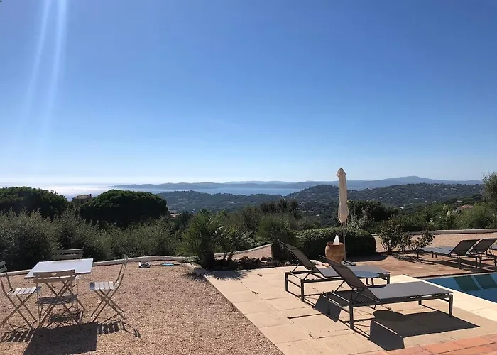 Quiet 4 Bedrooms Full Sea View Heated Pool Villa *