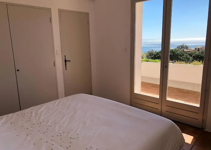 Quiet 4 Bedrooms Full Sea View Heated Pool *