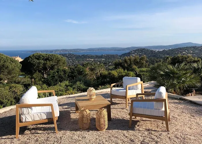 Quiet 4 Bedrooms Full Sea View Heated Pool